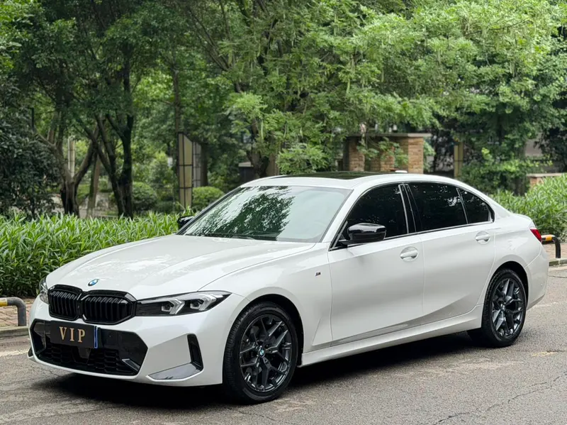 BMW 3-Series, 2025