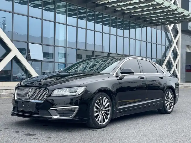 Lincoln MKZ, 2016