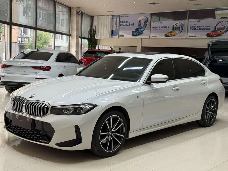 BMW 3-Series, 2023
