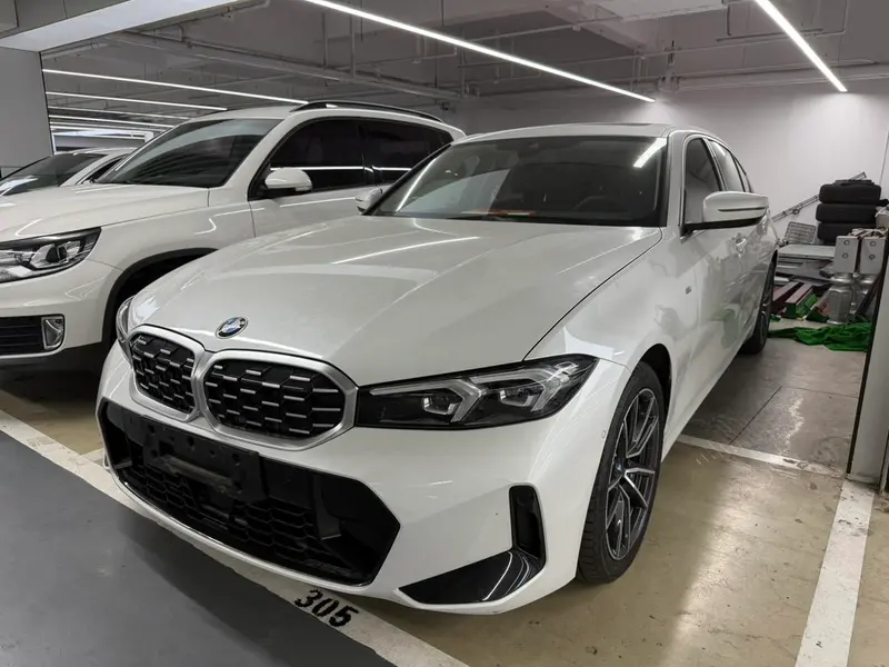 BMW 3-Series, 2025