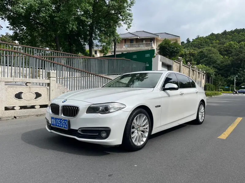 BMW 5-Series, 2017