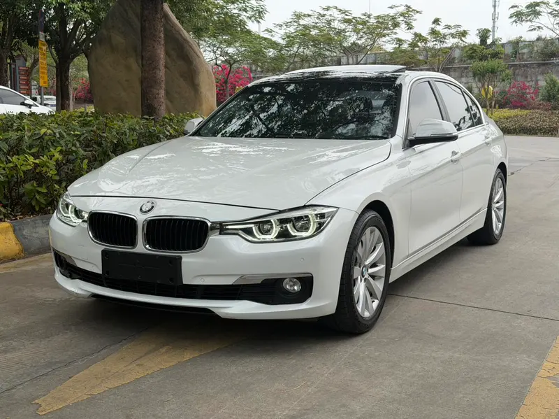 BMW 3-Series, 2017