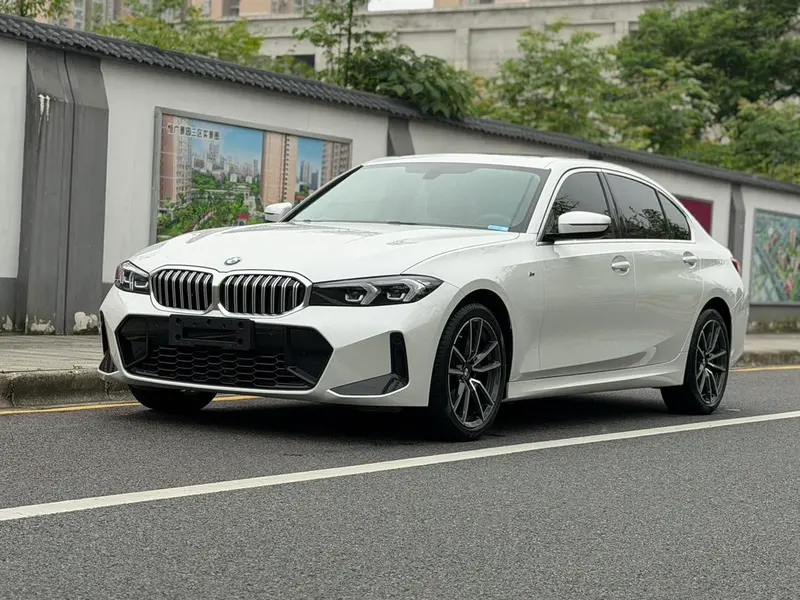 BMW 3-Series, 2023