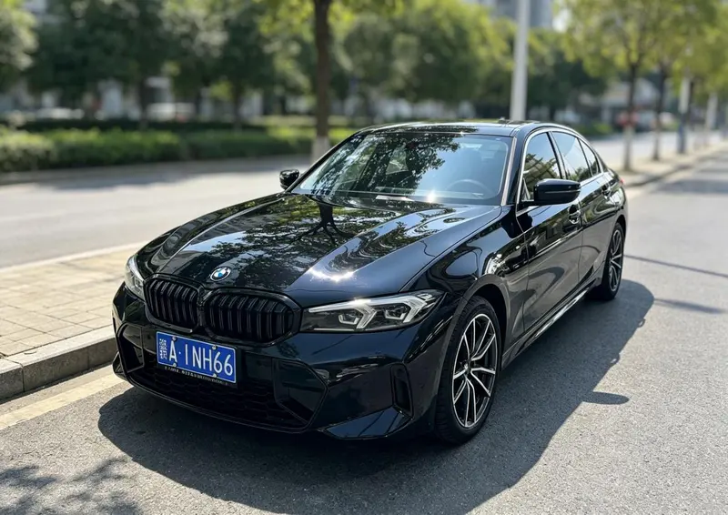 BMW 3-Series, 2023