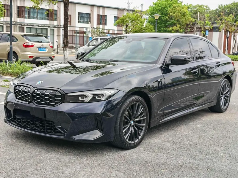 BMW 3-Series, 2023