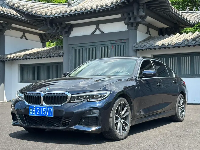 BMW 3-Series, 2022