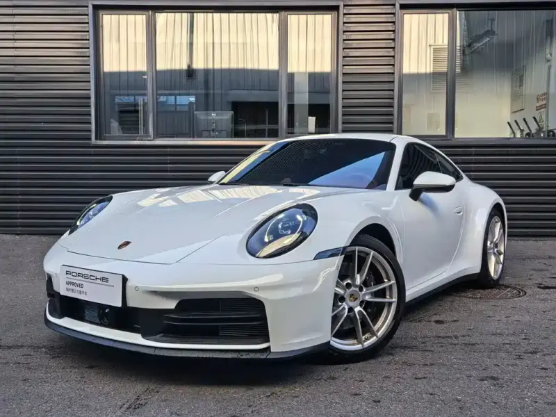 Porsche 911, 2025