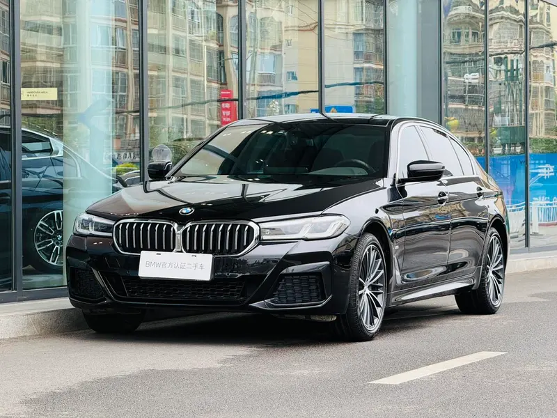 BMW 5-Series, 2023