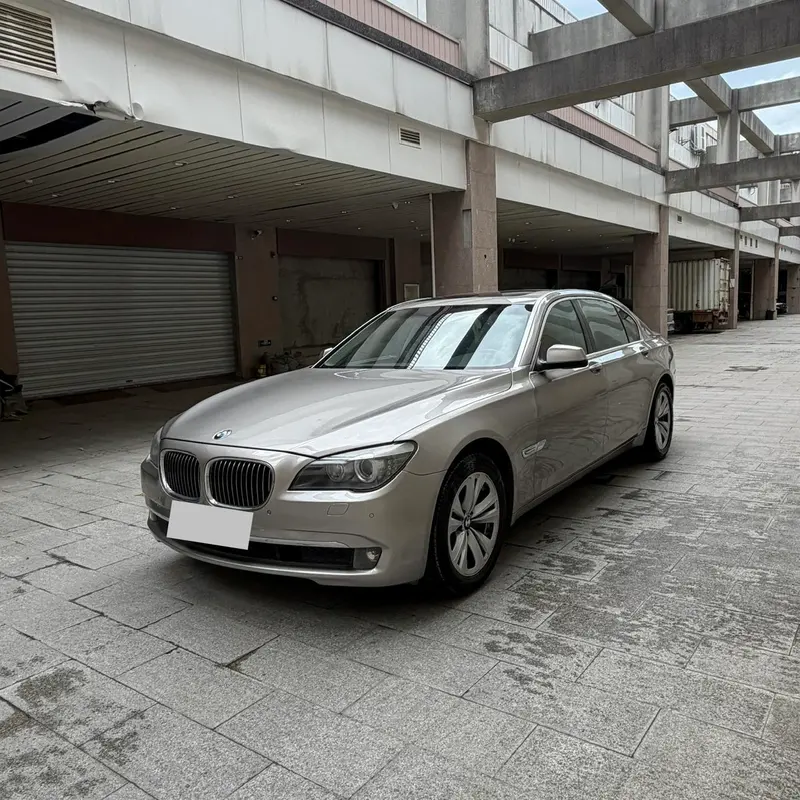 BMW 7-Series, 2009