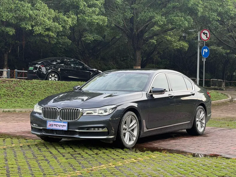 BMW 7-Series, 2018