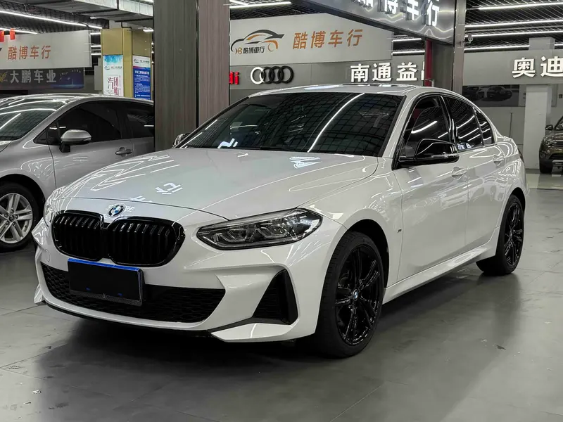 BMW 1-Series, 2021