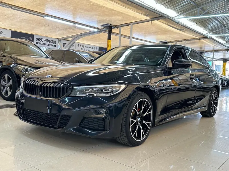 BMW 3-Series, 2022