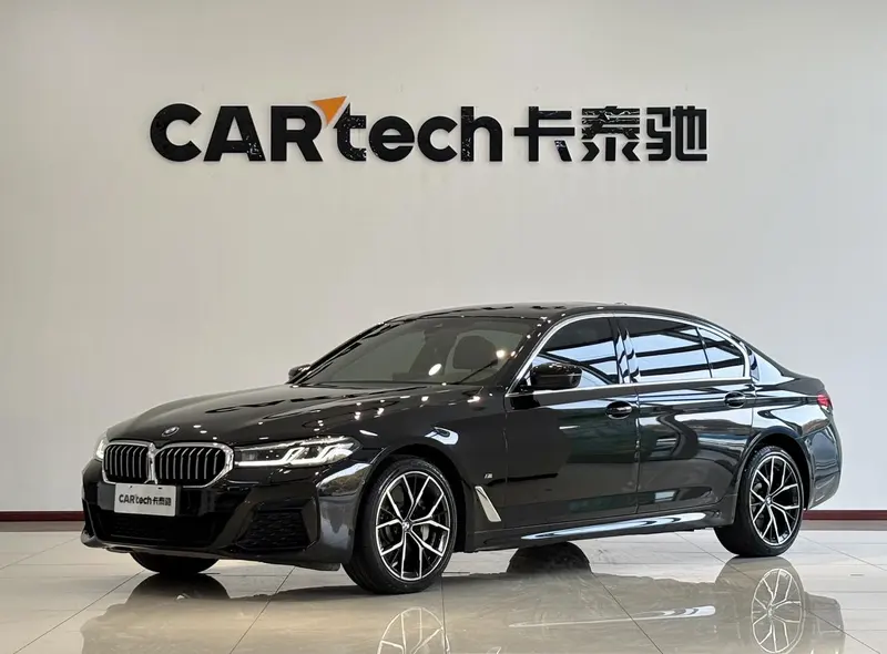 BMW 5-Series, 2022