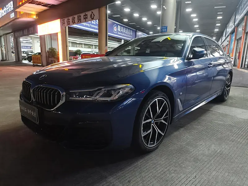 BMW 5-Series, 2022