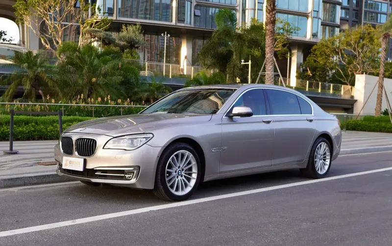 BMW 7-Series, 2013