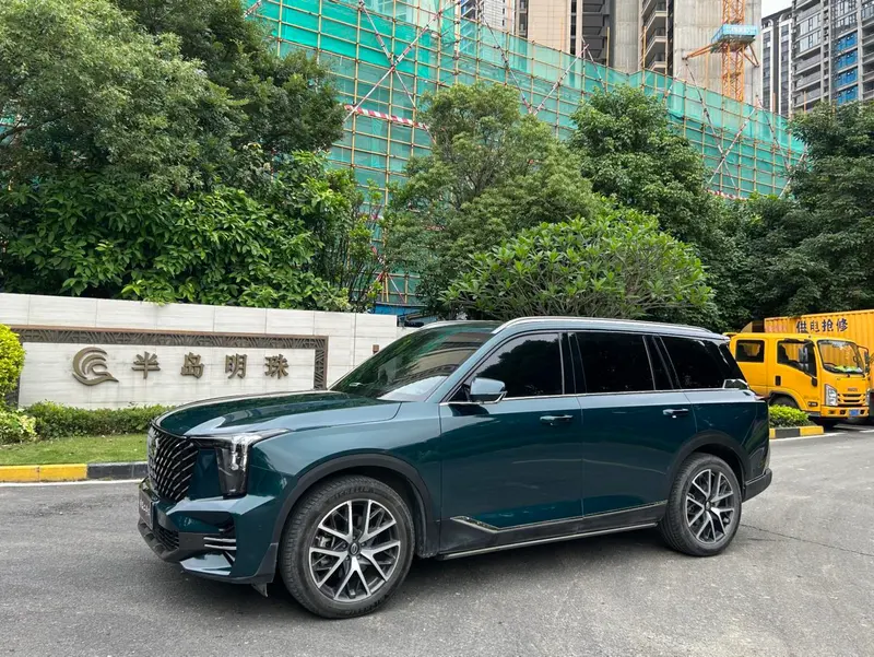 GAC Trumpchi Trumpchi GS8 Navigator Series 2.0TGDI 2WD Premium Edition 7 Seater, 2022 — фото 1
