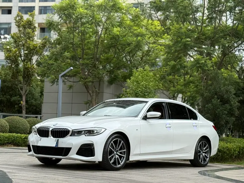 BMW 3-Series, 2021