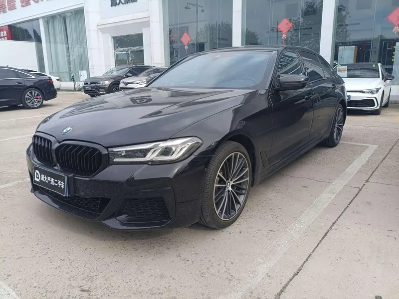 BMW 5-Series, 2022