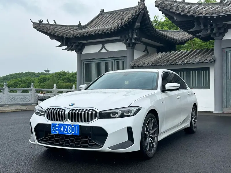 BMW 3-Series, 2023