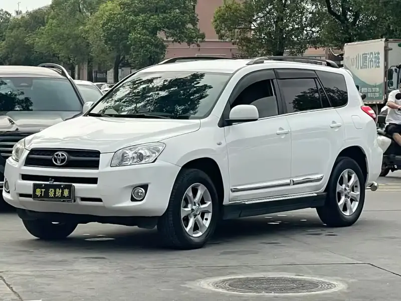 Toyota RAV4, 2013