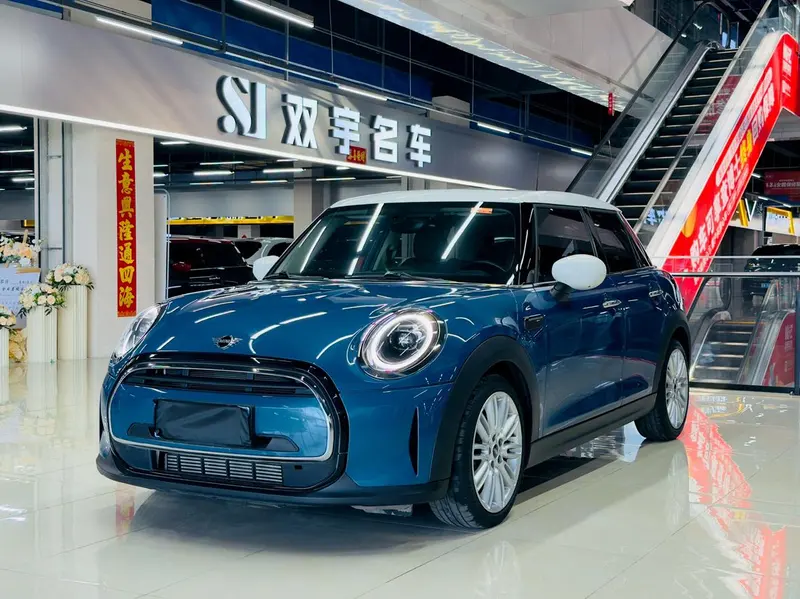 MINI MINI, 2022