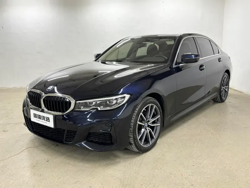 BMW 3-Series, 2022