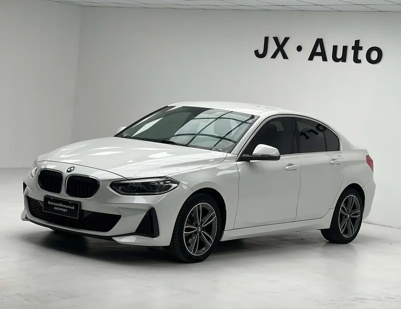 BMW 1-Series, 2021