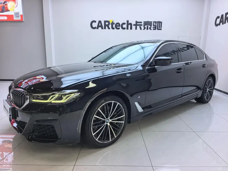 BMW 5-Series, 2022