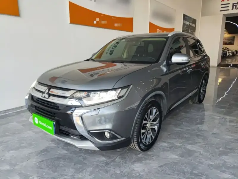 Mitsubishi Outlander, 2016