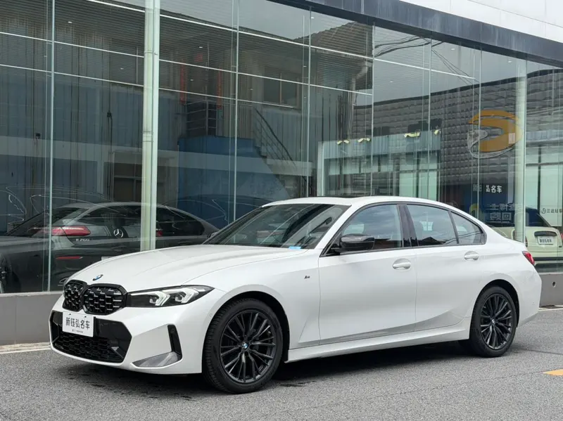 BMW 3-Series, 2023