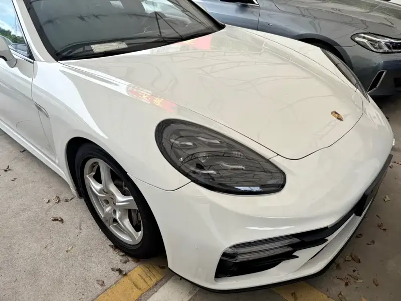 Porsche Panamera, 2013