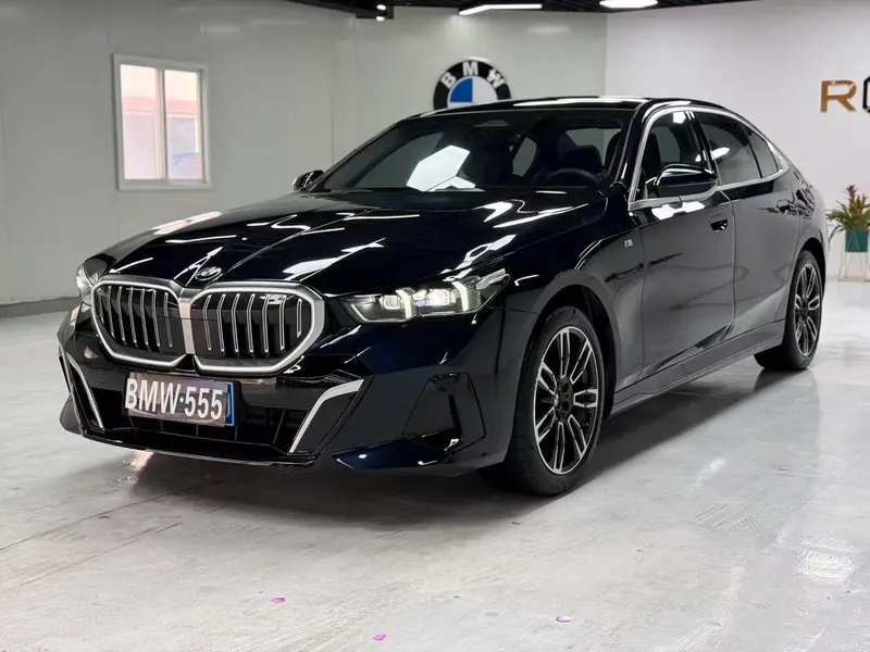 BMW 5-Series, 2024