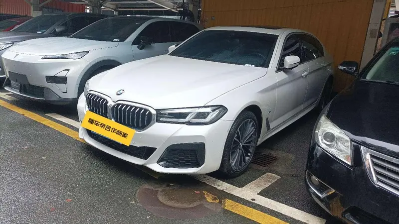 BMW 5-Series, 2023