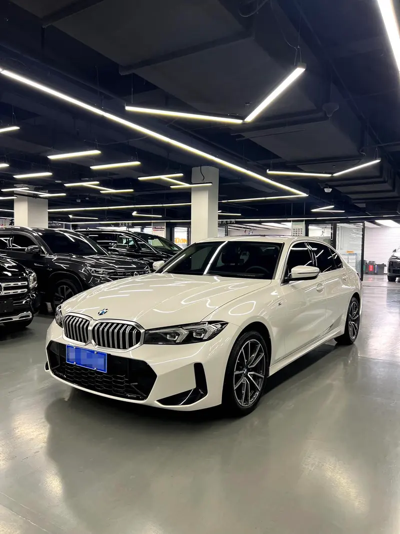 BMW 3-Series, 2023