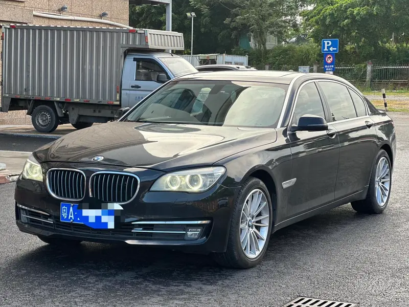 BMW 7-Series, 2013