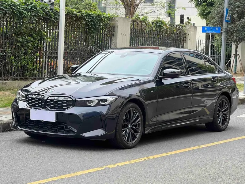 BMW 3-Series, 2023