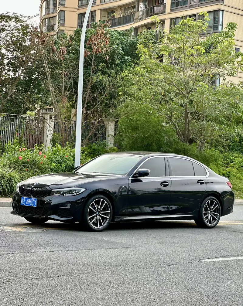 BMW 3-Series, 2022