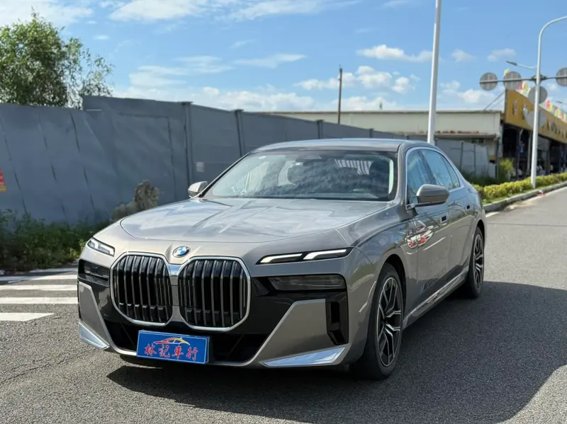 BMW 7-Series, 2023