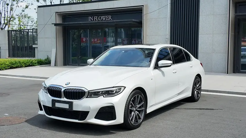 BMW 3-Series, 2021