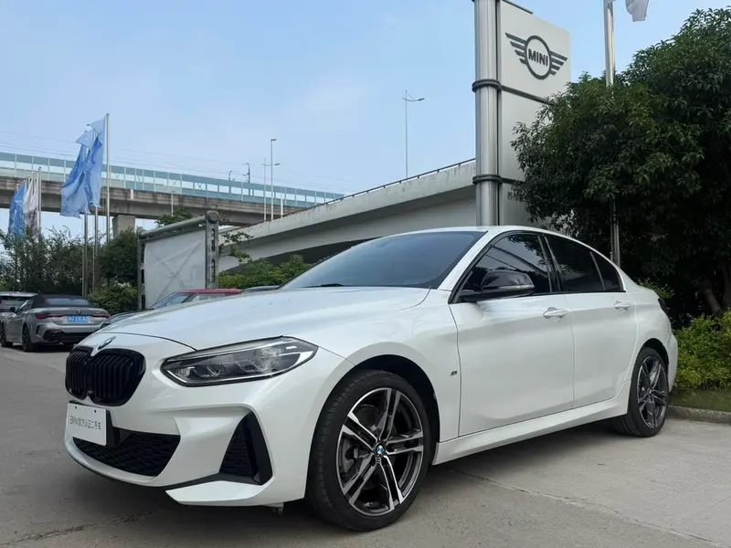 BMW 1-Series, 2021