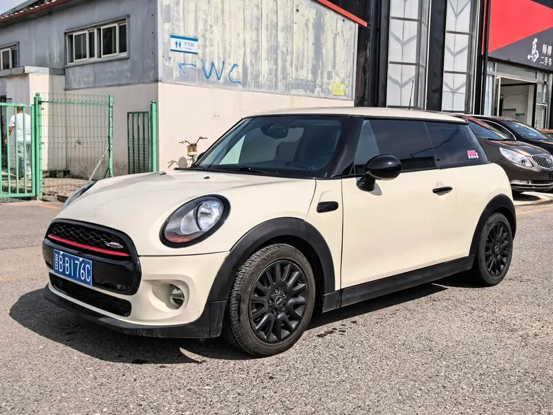 MINI MINI, 2016