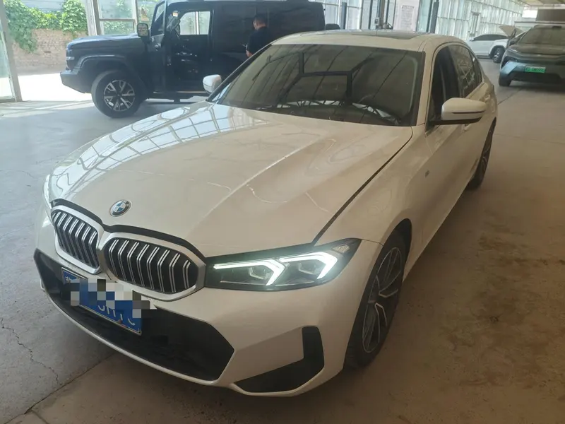 BMW 3-Series, 2023