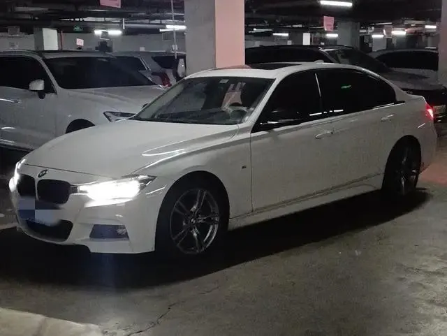 BMW 3-Series, 2019