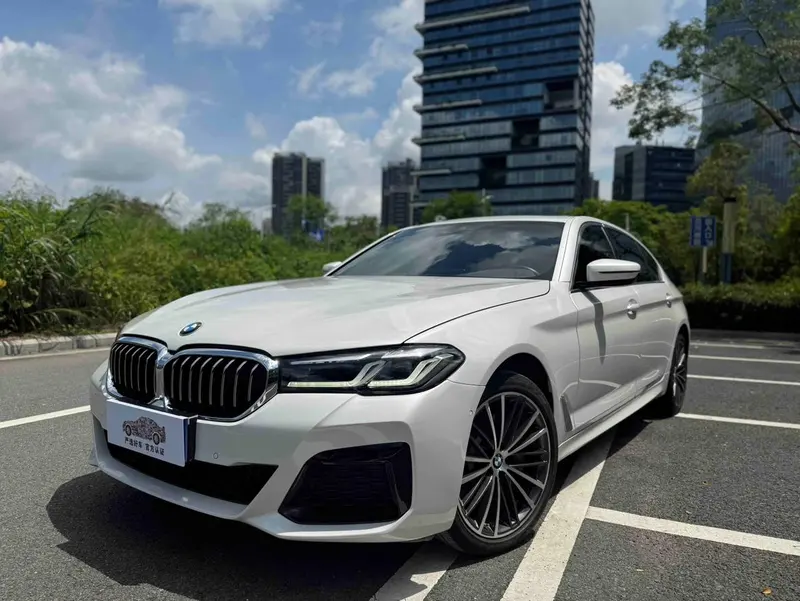 BMW 5-Series, 2022