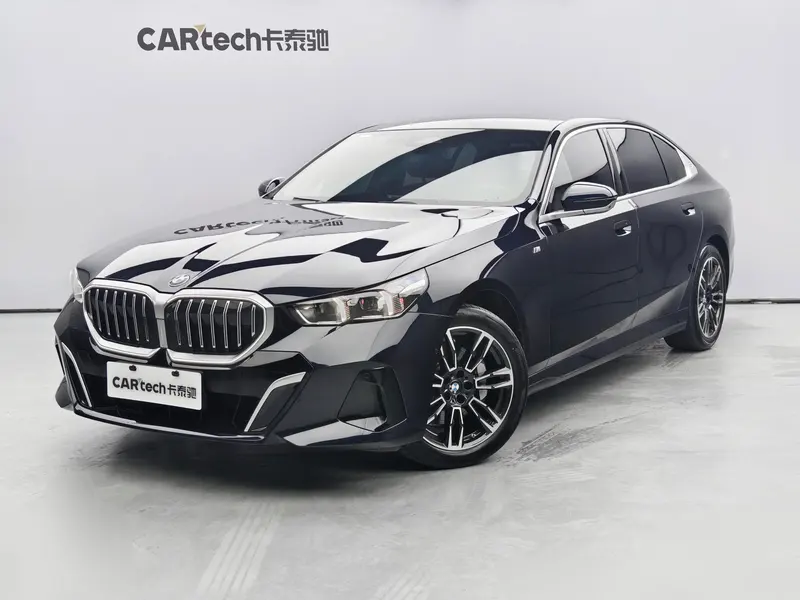 BMW 5-Series, 2025