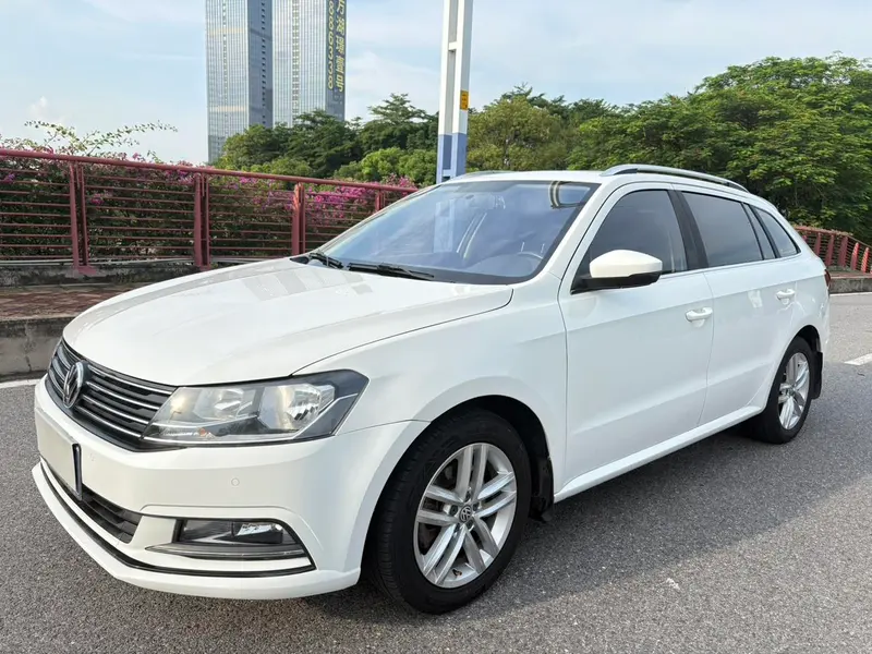 Volkswagen Gran Lavida, 2015