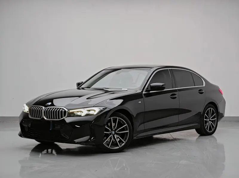 BMW 3-Series, 2023