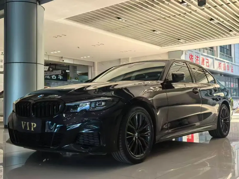BMW 3-Series, 2022