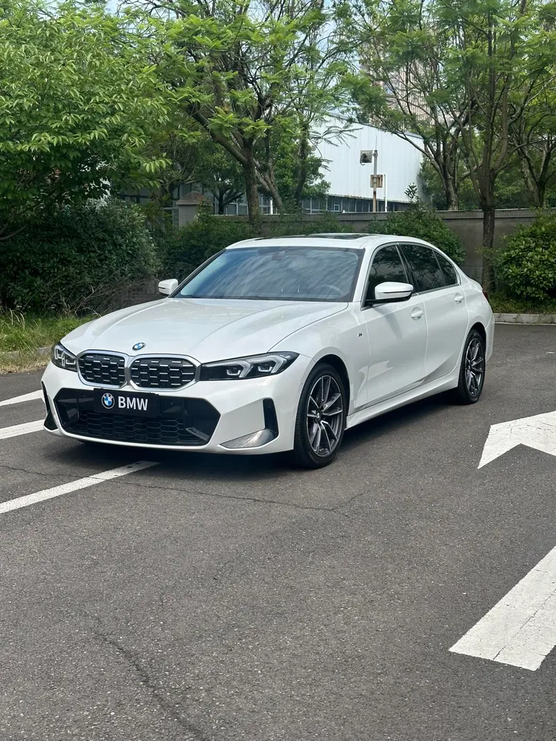 BMW 3-Series, 2023