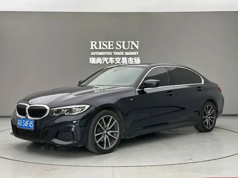 BMW 3-Series, 2022